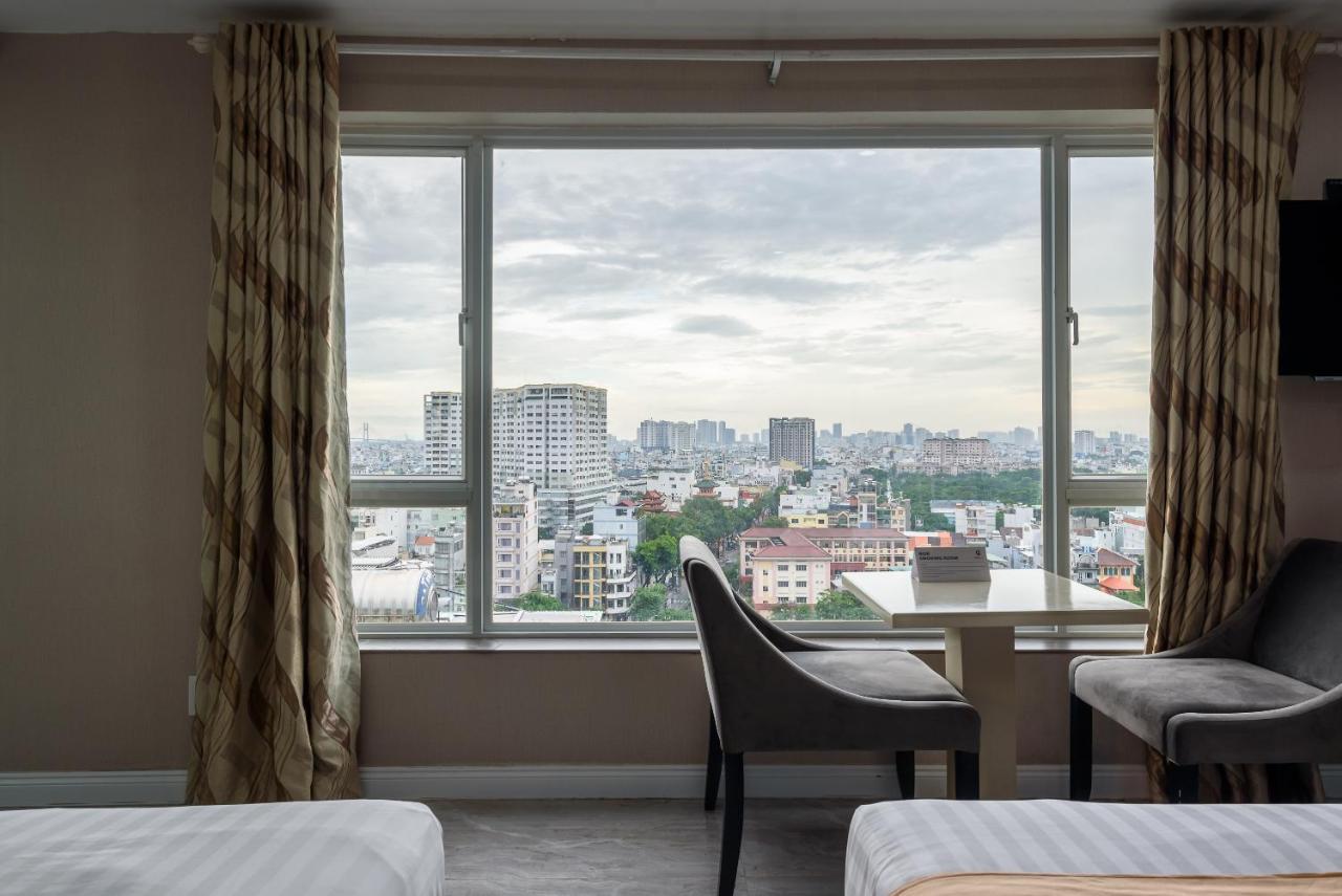 Cozrum Lux - The Arrivals Hotel Bandar Ho Chi Minh Luaran gambar